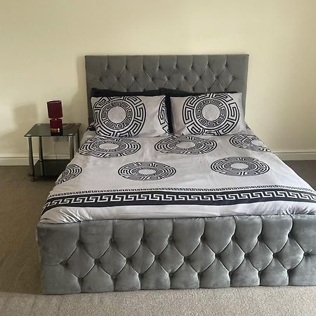 Stylish 1-Bed Apt - Sleeps 4 - Parking - Wifi 맨체스터 외부 사진
