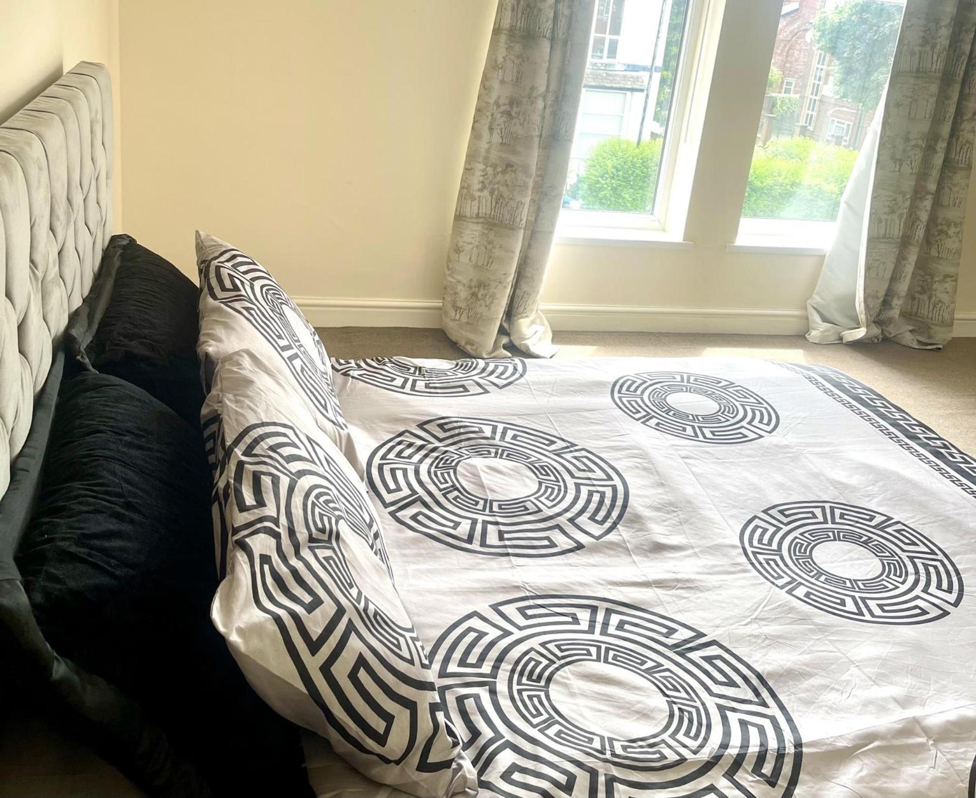 Stylish 1-Bed Apt - Sleeps 4 - Parking - Wifi 맨체스터 외부 사진