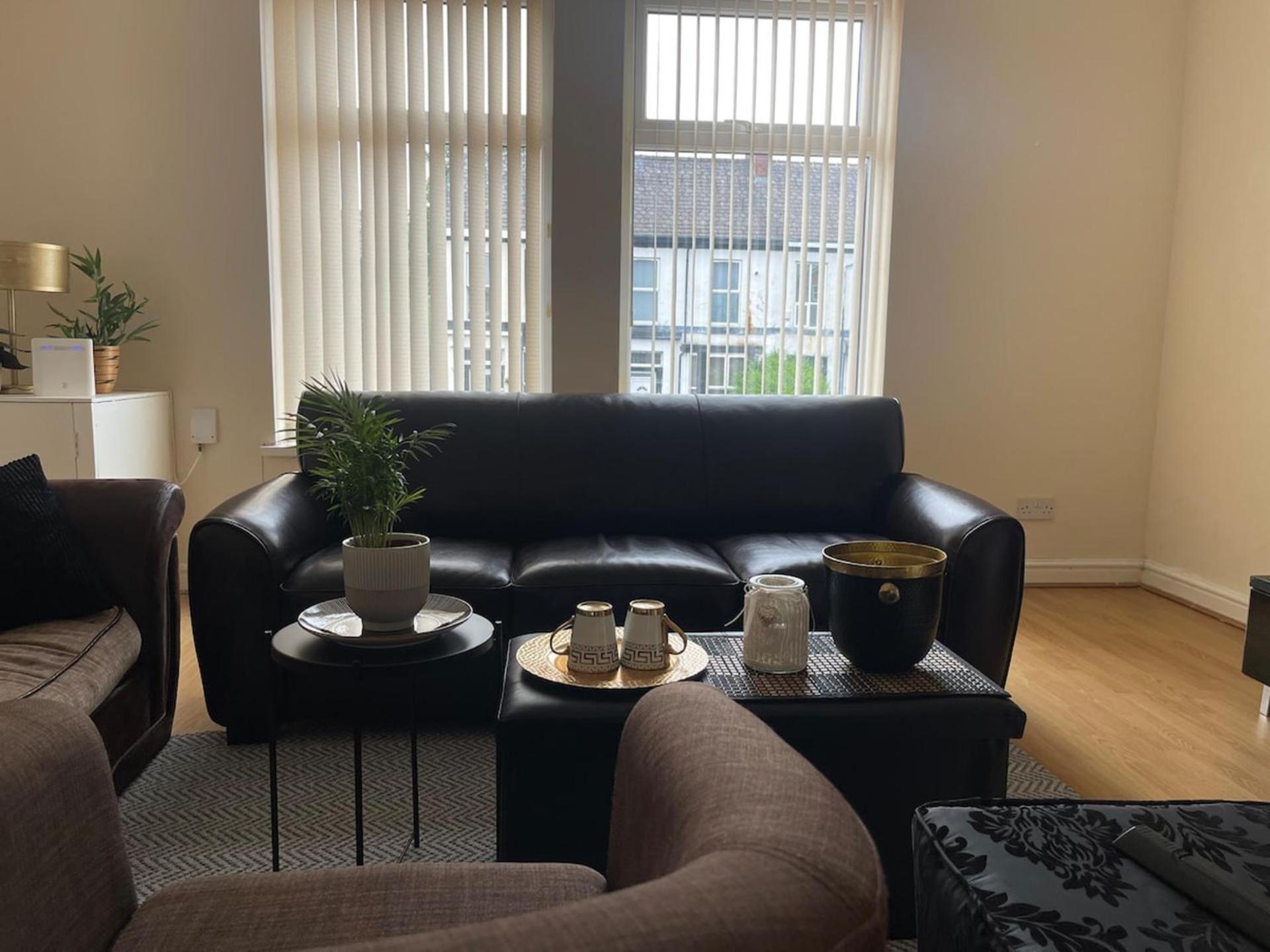 Stylish 1-Bed Apt - Sleeps 4 - Parking - Wifi 맨체스터 외부 사진